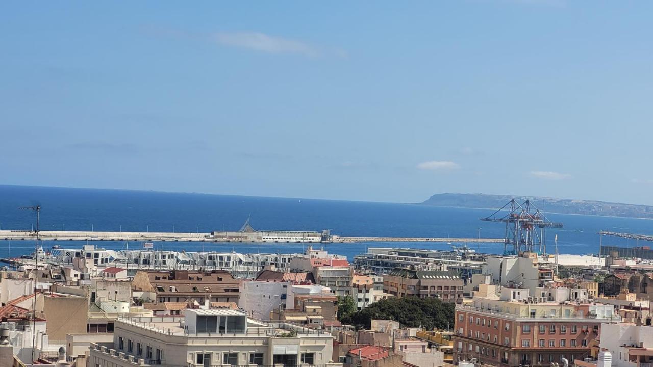 Corazon De Alicante Con Vistas Al Mar Y Al Castillo Extérieur photo