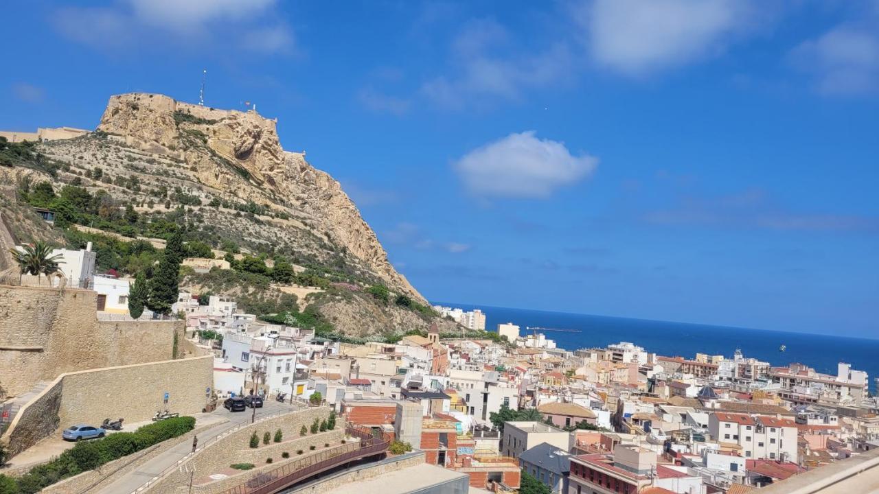 Corazon De Alicante Con Vistas Al Mar Y Al Castillo Extérieur photo